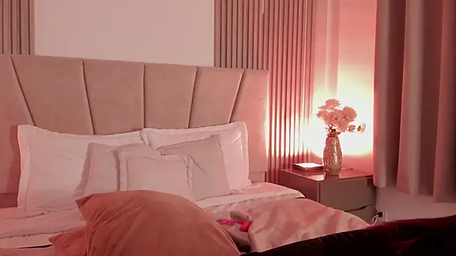 Paula_And's cam snapshot