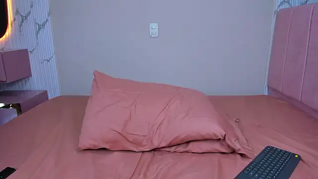 vannepettite_'s cam snapshot