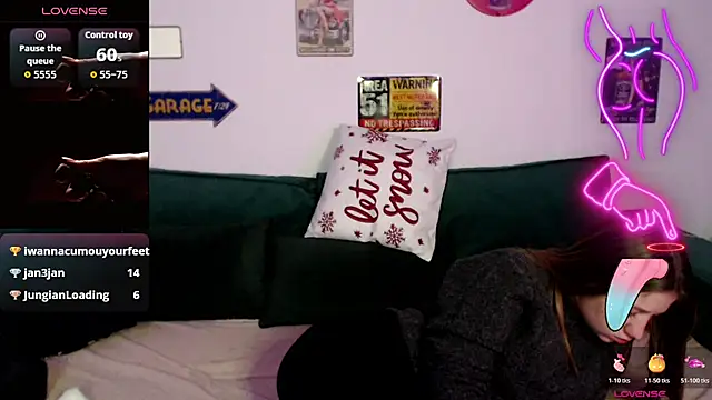 LovelyyLola's cam snapshot