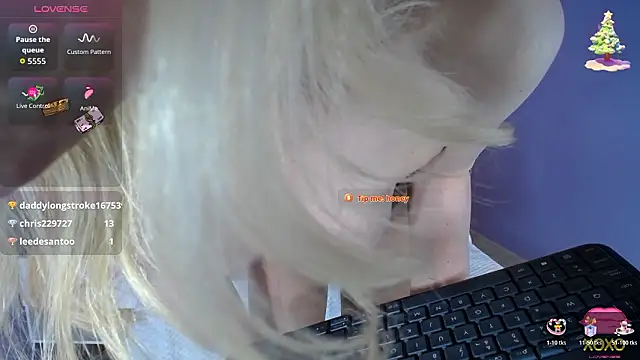 sophia_ny's cam snapshot