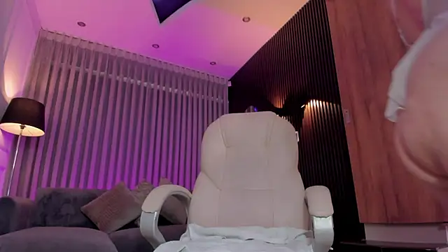 lenah_smith's cam snapshot