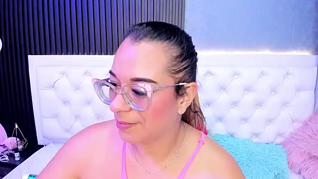 MHONIKBELUCCI's cam snapshot