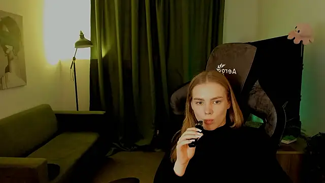 BellaHaadiid live sex cam