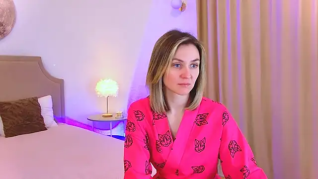 EmeraldGlow's cam snapshot