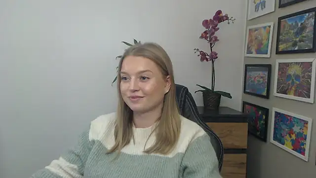 Mysteryerica's cam snapshot