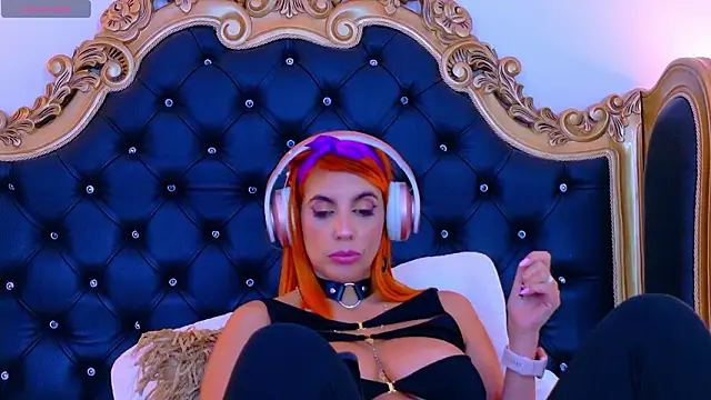 AdelinaVans's cam snapshot