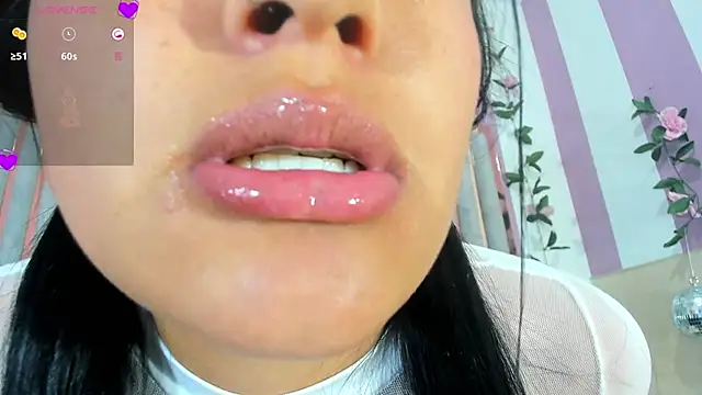 lis_dubois's cam snapshot