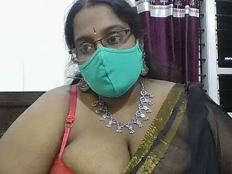 hootypriya's cam snapshot