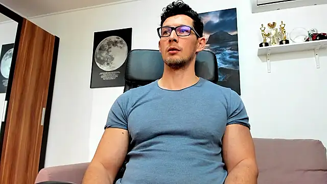 BrutusK08's cam snapshot