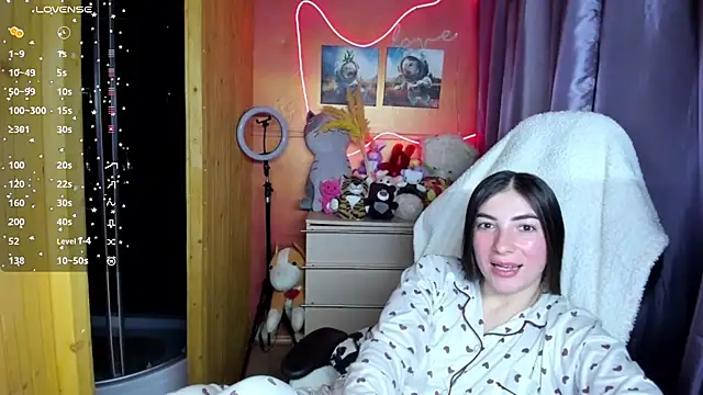 Fiery_Brunette_'s cam snapshot