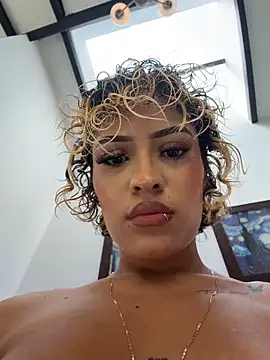 MystiqueXXX's cam snapshot