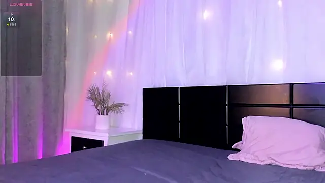 Evolet_Bee's cam snapshot