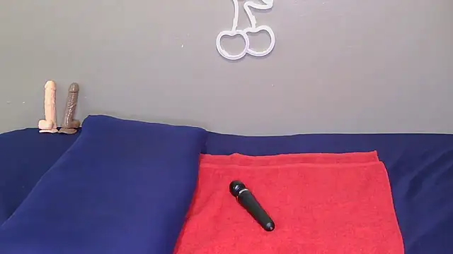 Serafynn's cam snapshot