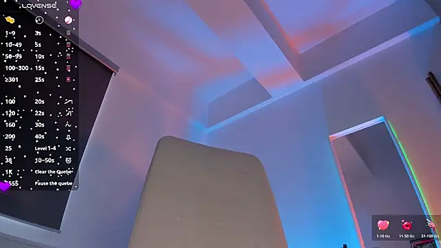 laura-hills18's cam snapshot