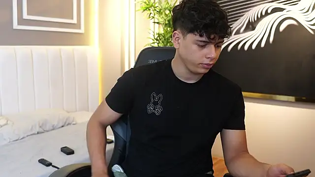 Ethan_occonor live sex cam