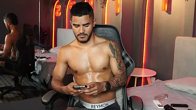 Reik_Vonn live sex cam