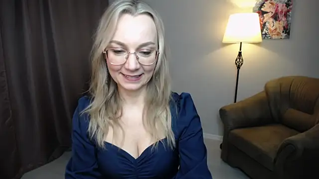 Ava_Elior's cam snapshot