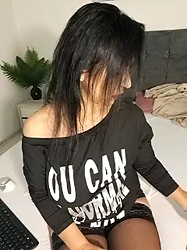 charrlote_love's cam snapshot