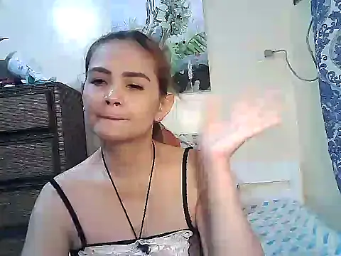 Kisses-13 live sex cam