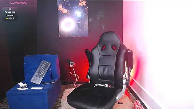 LiamVibes212 live sex cam