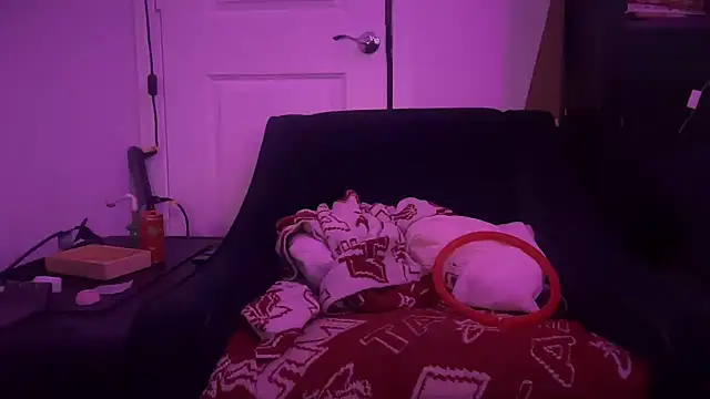 jasoncali305's cam snapshot