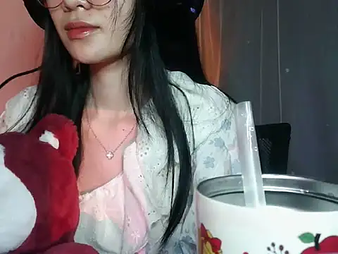 Nunaa18's cam snapshot