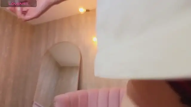 Evadeep_a's cam snapshot