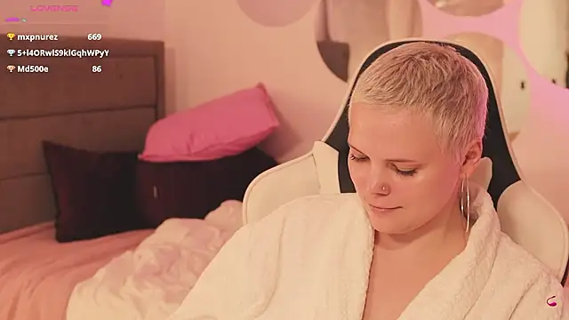 LikaBerry1's cam snapshot