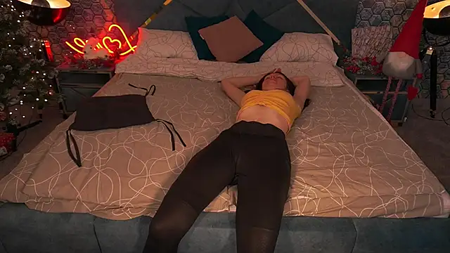 AmiraGoldd's cam snapshot