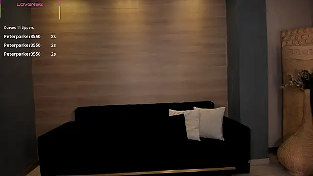 VeronicaBlue's cam snapshot