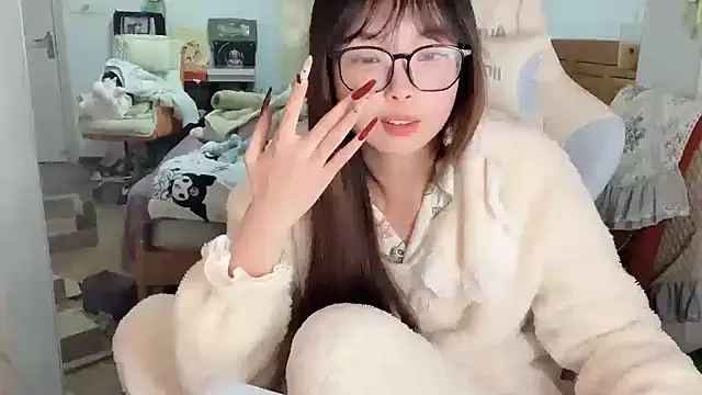 Akong11 live sex cam