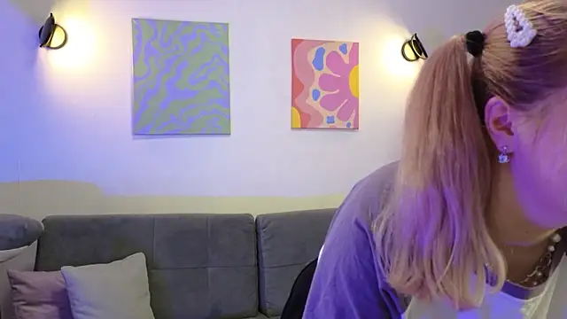 RoseThomas_'s cam snapshot