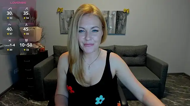 Mira_Whites's cam snapshot