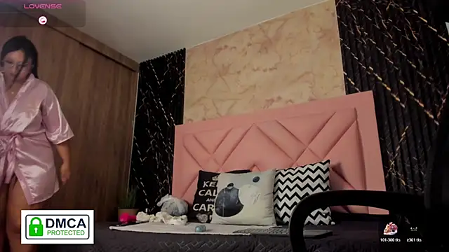 Marilyndackaria_'s cam snapshot