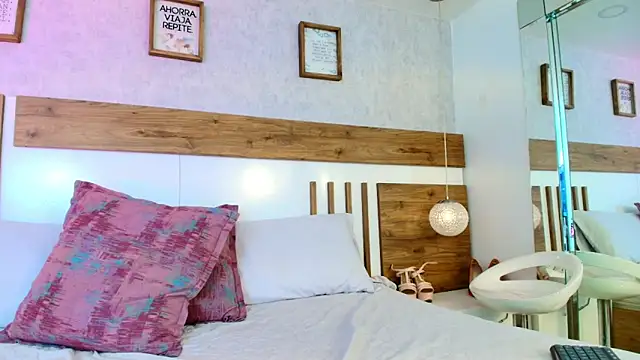 LucianaWainN's cam snapshot