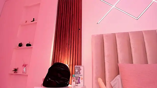 alisson_sanders's cam snapshot