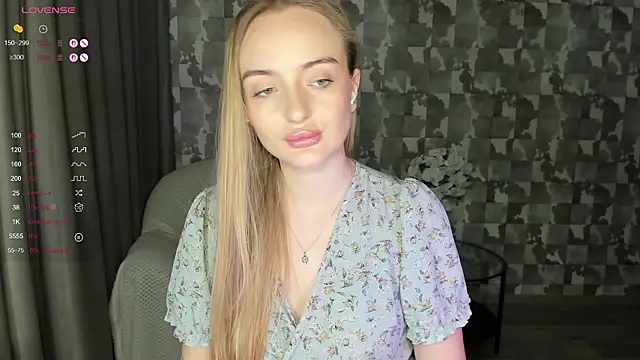 A_delina's cam snapshot