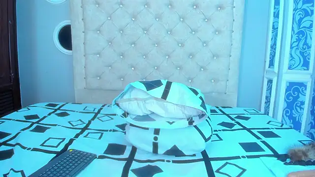 mishell_lovely's cam snapshot