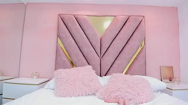 roxyflame_'s cam snapshot