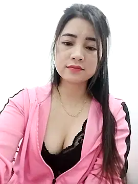 LoveLillyy69's cam snapshot