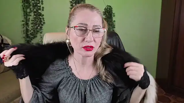 Habibi_Honeyy's cam snapshot