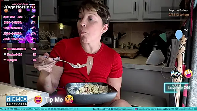 YogaHottie76's cam snapshot