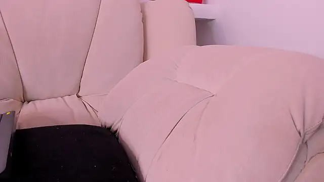 Radiant_Naomi's cam snapshot