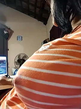 tharu_sweet's cam snapshot