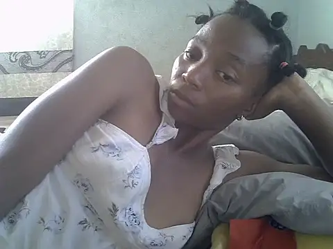 ElianeHot's cam snapshot