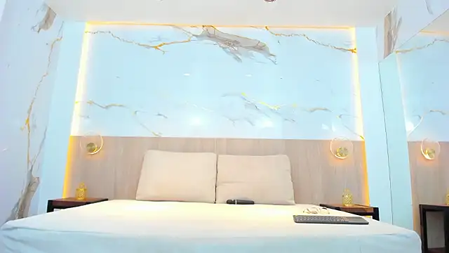 susan_elliot's cam snapshot