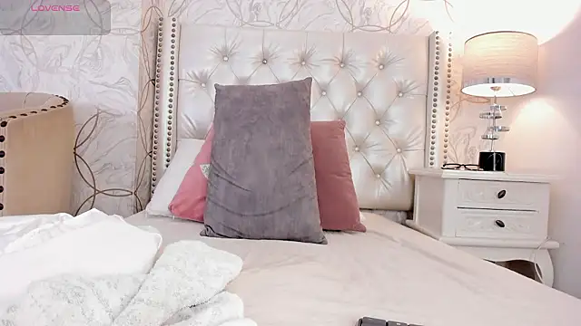 amara_rousse's cam snapshot