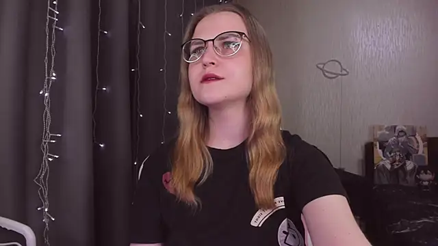 MissBrightShine's cam snapshot