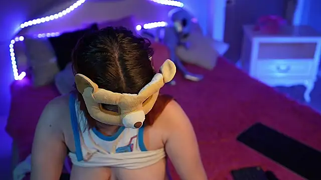 LisaElfy's cam snapshot