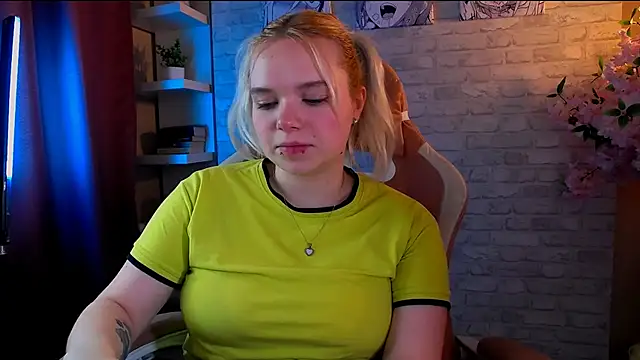 Fancy_Bella's cam snapshot